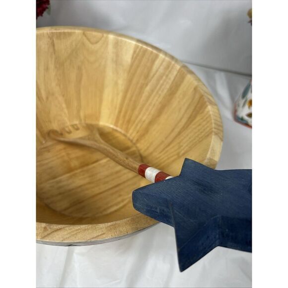 **Vintage CLAY ART LARGE SALAD FRUIT BOWL WOOD STARS RED WHITE BLUE HAND PAINTED - Picture 11 of 13